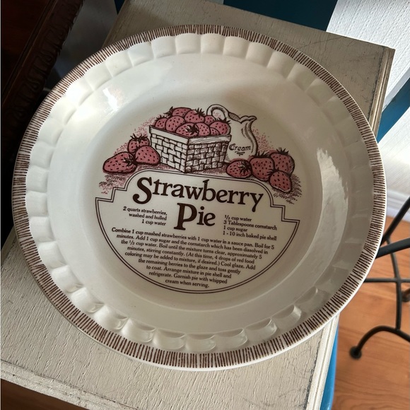 Vintage Strawberry Pie Recipe Pie Plate - Picture 1 of 5